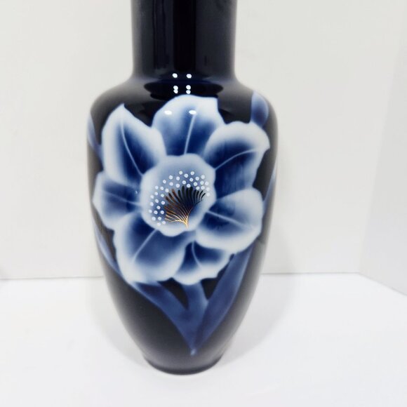 Navy Blue Vase and Plate, 10 1/2" Shiny Glass with big blue flower - Picture 5 of 9